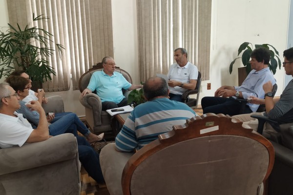 Governo Municipal e Diretoria do Lar do Idoso renovam parceria